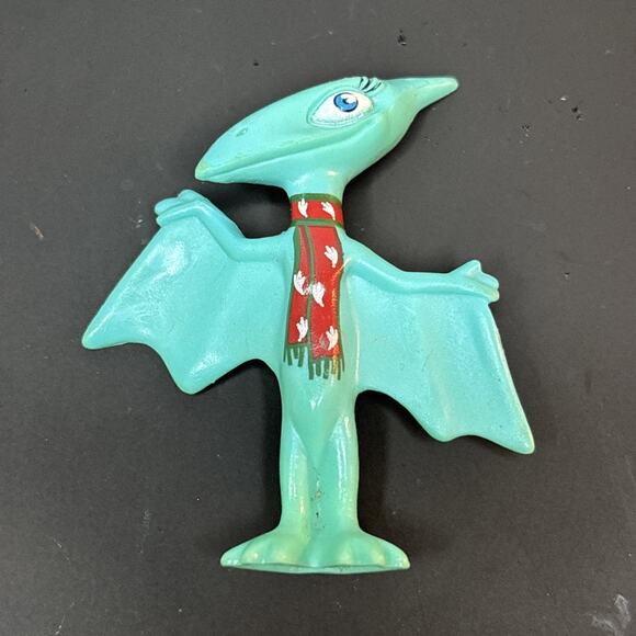 2012 Winter Friends Scarf Shiny 2” Target Exclusive Action Figure - Picture 1 of 6